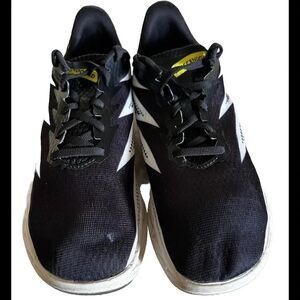 Hoka One One Crescendo MD‎ Black White Women’s Size 9 Men’s 7.5